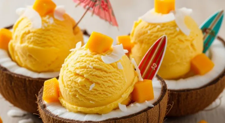 mango hindistancevizli tropik bitkisel dondurma eglenceli sunum