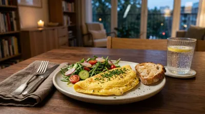 10 Dakikada Pratik Akşam Yemeği: Kremamsı Omlet Yapımı